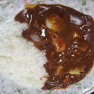 赤缶カレールーのカレーライス